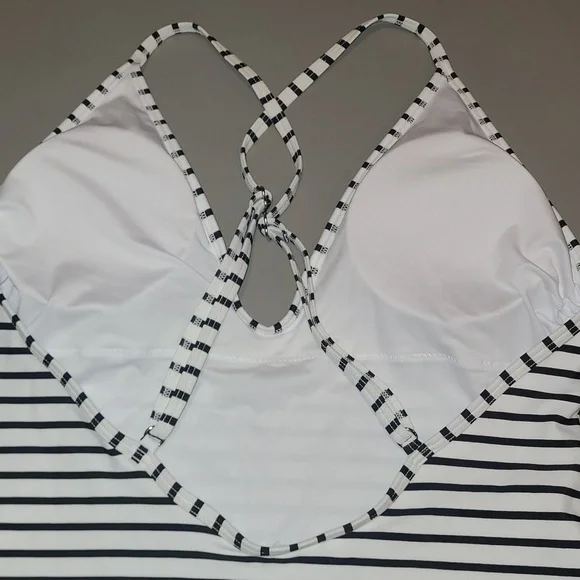 Swimwear 2 pcs Bundle - Picture 4 of 10